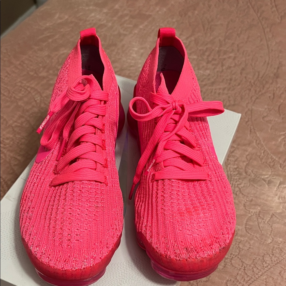 Nike Air Vapormax Flynit3 Women's Bright Pink Sneakers